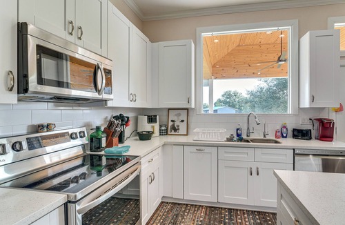 Needville House | Farm Animals On-Site: Needville Ranch Getaway!