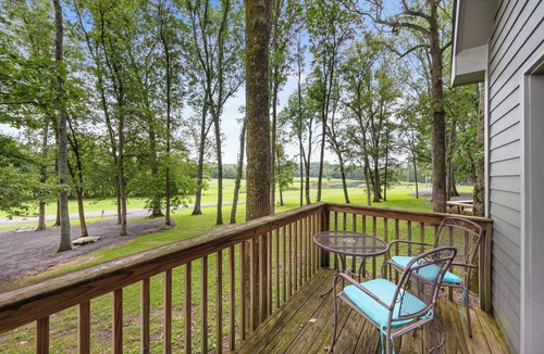 Mount Juliet Cabin | Farm Cabin 1 on 180 Acre Family Farm, Sleeps 4, Near Nashville, Weddings/Events