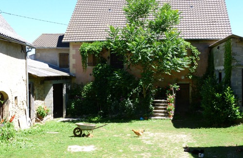 Vaureilles Cottage | Farm cottage in activity