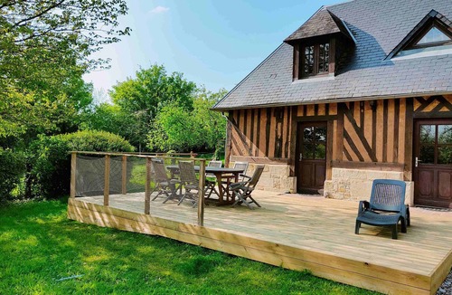 Beaufour-Druval House | Farm cottage in a quiet location near the sea