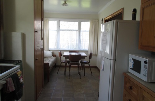 Cheltenham Cottage | Farm cottage in peaceful setting