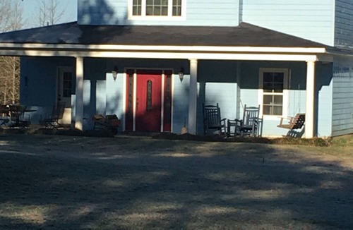 Claiborne Parish House | Farm home with horses and cattle on site.