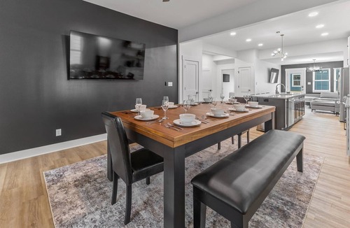 Indianapolis House | Farm House DT Indy with Pool Table