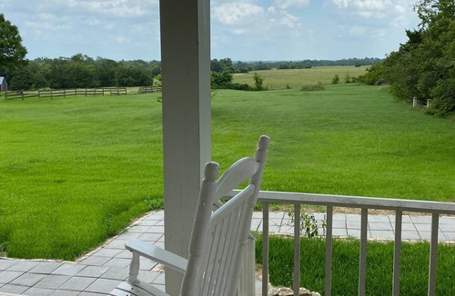 New Ulm House | Farm House Inn - Quiet Country Elegance