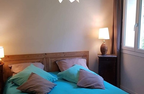 Saint-Georges-de-Luzencon Other | Farm "Les Lacs " sleeps 15 near Millau Aveyron