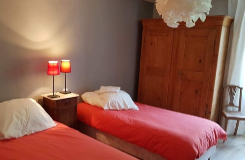 Saint-Georges-de-Luzencon Other | Farm "Les Lacs " sleeps 15 near Millau Aveyron