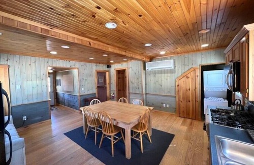 Walpole Other | Farm Stand Lodge