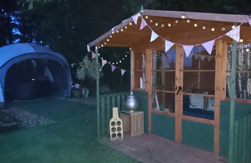 Wisbech House | Farm stay amongst friendly llamas