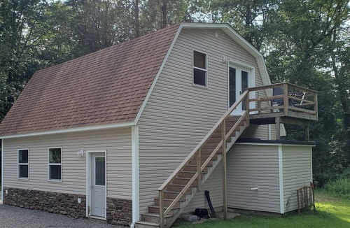 Kossuth Apartment | Farm Stay -Hideaway Haven Farm