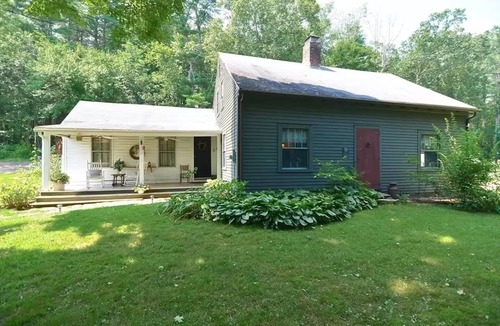 Southbridge House | Farm stay in Southbridge, Massachusetts