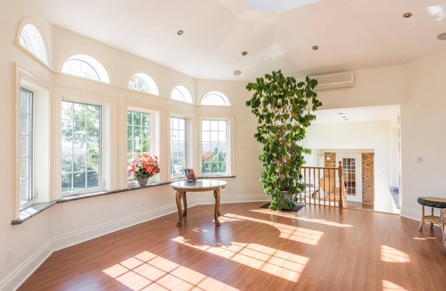 Bethany House | Farm Stay, One-of-a-kind Pool and Learn about Horses