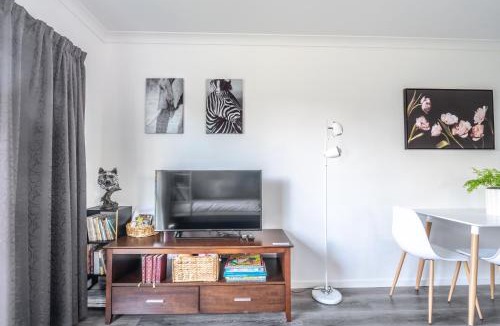 Tamahere House | Farm Stay Right on Te Awa River Ride