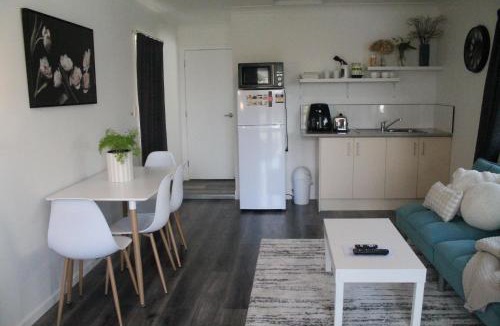 Tamahere House | Farm Stay Right on Te Awa River Ride