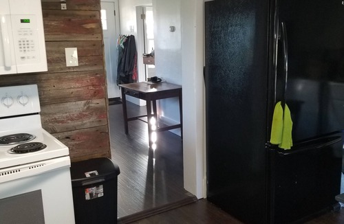 Brownsville House | Farm Stay!