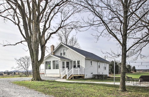 Ste Genevieve House | Farm-Style Ste. Genevieve Retreat w/Fire Pit!