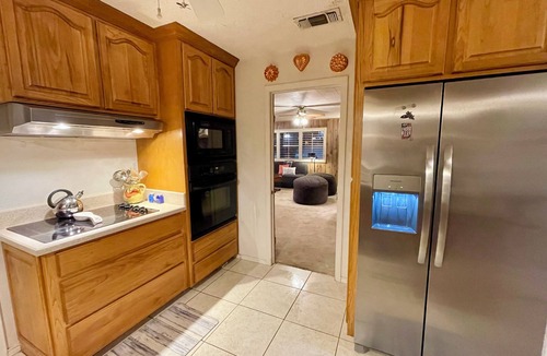 Decatur Other | Farm-World Cup Retreat-Sleeps 12-Horse Barn