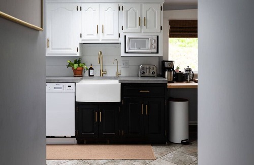 Refton House | Farmette Guesthouse|Fire pit|Private|Creekside