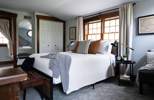 Refton House | Farmette Guesthouse|Fire pit|Private|Creekside