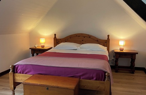 Saint-Nicolas-du-Pelem Other | Farmhouse and Cottage with heated pool, Sleeps 9