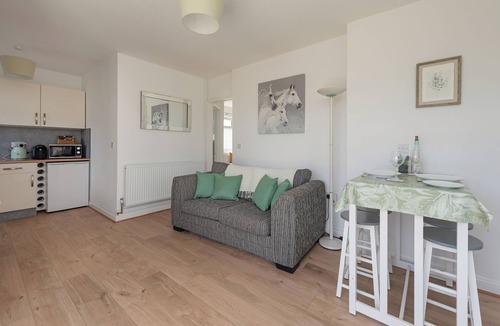 Marshborough Ski Chalet | Farmhouse Annexe with Paddock Views