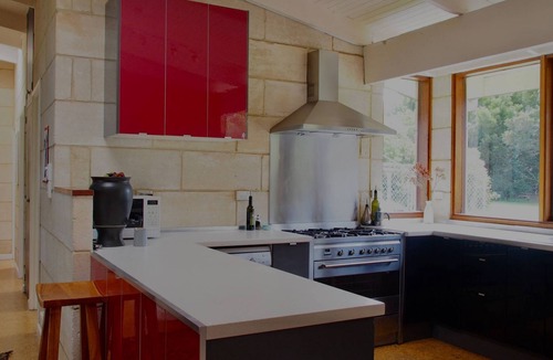 Waratah Bay House | Farmhouse At The Gap