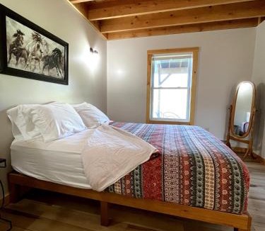 Stowe Area House | Farmhouse cabin close to Smugglers Notch