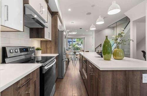 Crescent Heights House | Farmhouse Charm 4BDRM Contemporary Retreat