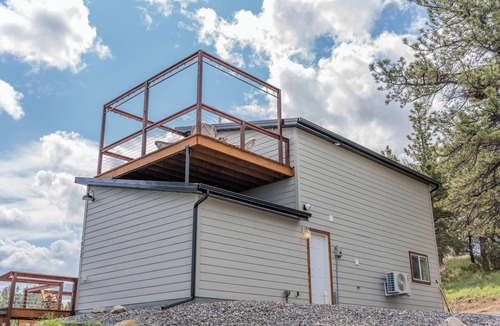 Billings House | Farmhouse Cottage @ Old Pine Retreats