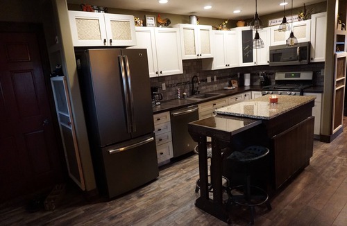 Kearney House | Farmhouse Flair Close to Town