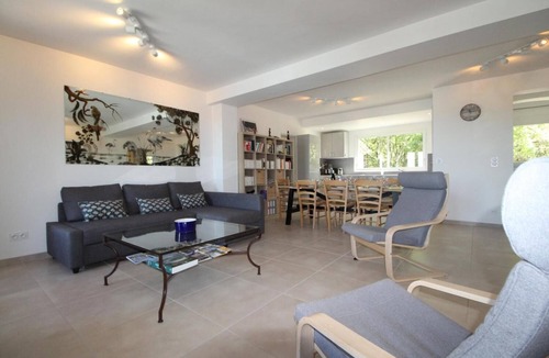Labastide-de-Virac House | Farmhouse for 6 people with heated swimming pool, jacuzzi, sauna south of France