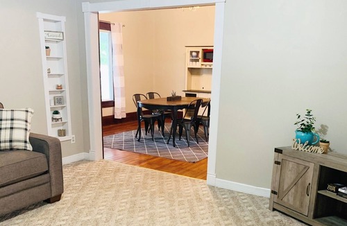 Cunningham House | Farmhouse Getaway- Located between Pratt & Kingman easy access to HWY 54