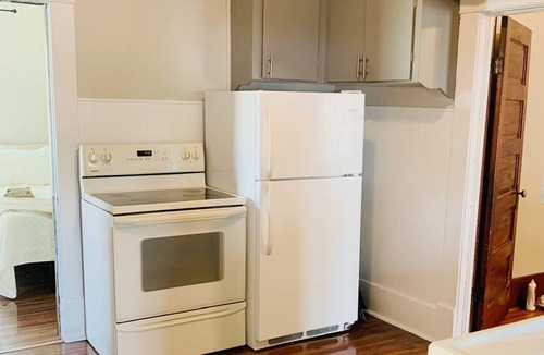 Cunningham House | Farmhouse Getaway- Located between Pratt & Kingman easy access to HWY 54