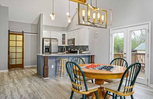 Dallas House | Farmhouse Getaway!