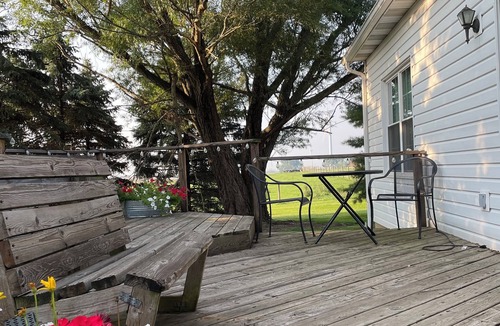 Brookston House | Farmhouse in beautiful country setting close to Purdue