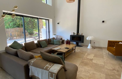 Rognonas Other | Farmhouse in the countryside