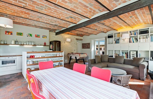 Yevre-le-Chatel House | Farmhouse in Yèvre-le-Châtel with Heated Pool