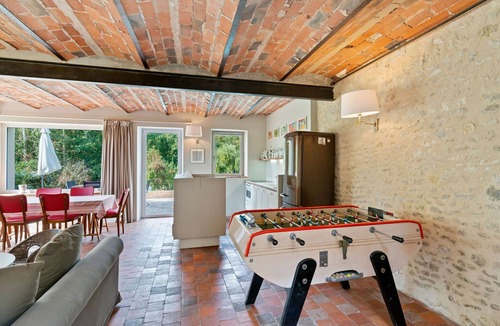 Yevre-le-Chatel House | Farmhouse in Yèvre-le-Châtel with Heated Pool