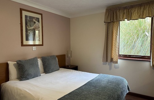 Dunmow Hotel | Farmhouse Inn