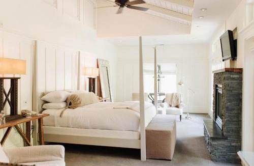 Forestville Hotel | Farmhouse Inn