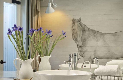 Forestville Hotel | Farmhouse Inn