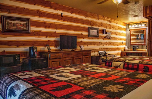 Satin Cabin | Farmhouse Lodge Room, Exquisite Sunrises