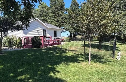 Dallas Center House | Farmhouse Oasis
