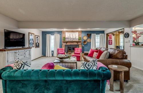 Central Oklahoma City House | Farmhouse on 7 ac by Norman