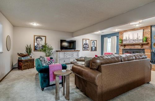 Central Oklahoma City House | Farmhouse on 7 ac by Norman