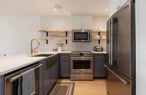 Mont-Tremblant Villa | Farmhouse-Style Townhouse | 3 Floors Fireplace