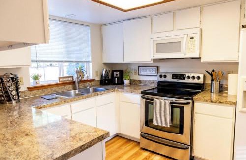 Tri-Cities House | Farmhouse