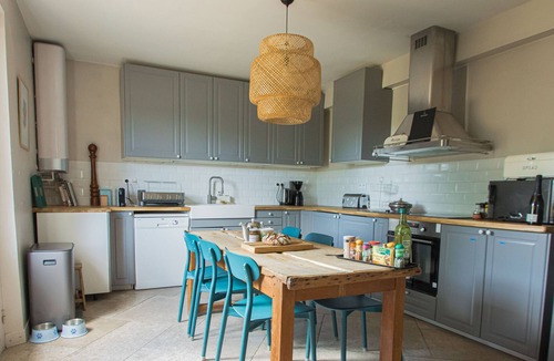 Rueil-la-Gadeliere Cottage | Farmhouse with billiards, swimming pool and sauna 100 km from Paris