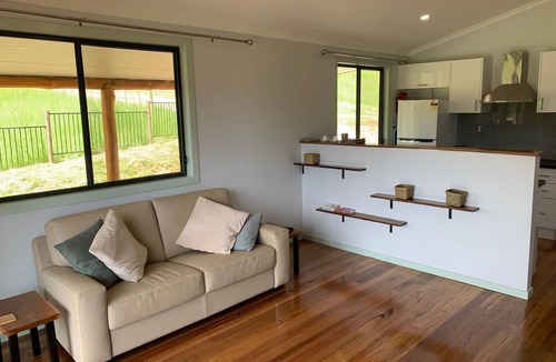 Ellenborough Cottage | Farmstay cottage