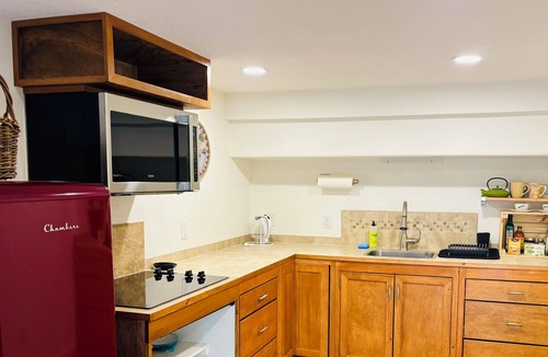 Stevenson House | Farmstead Haven, River Views & Outdoor Sauna