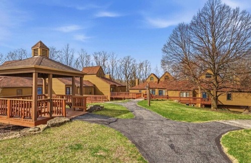 The Galena Territory House | Farmstead Tee & Ski - Resort Core location, Fireplaces, Dog Friendly